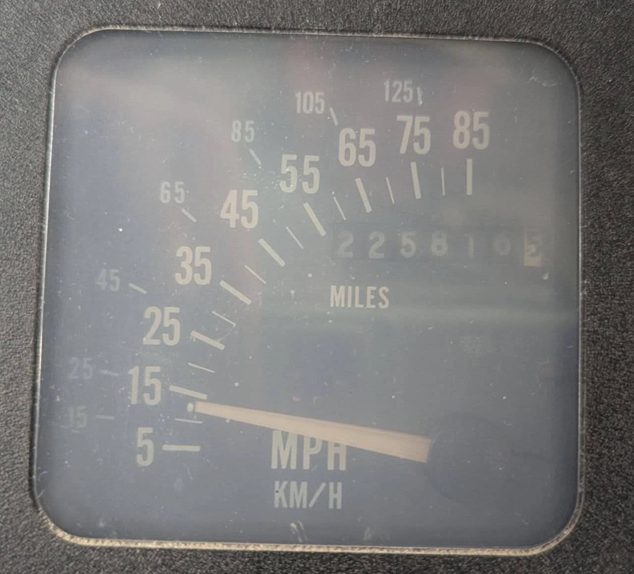 1990 International Harvester Skoolie Conversion - Image 9