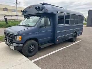 2000 Ford E450 bus