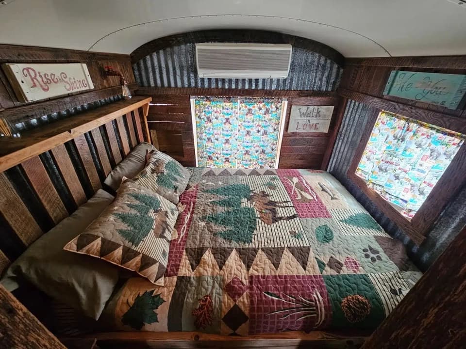 1998 Blue Bird Flat Nose Skoolie Conversion - Image 4