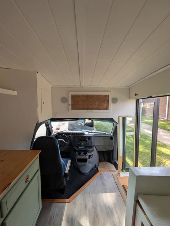 2011 Ford E350 Skoolie Conversion - Image 8