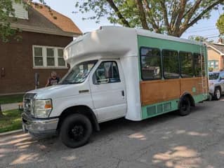 2011 Ford E350 bus