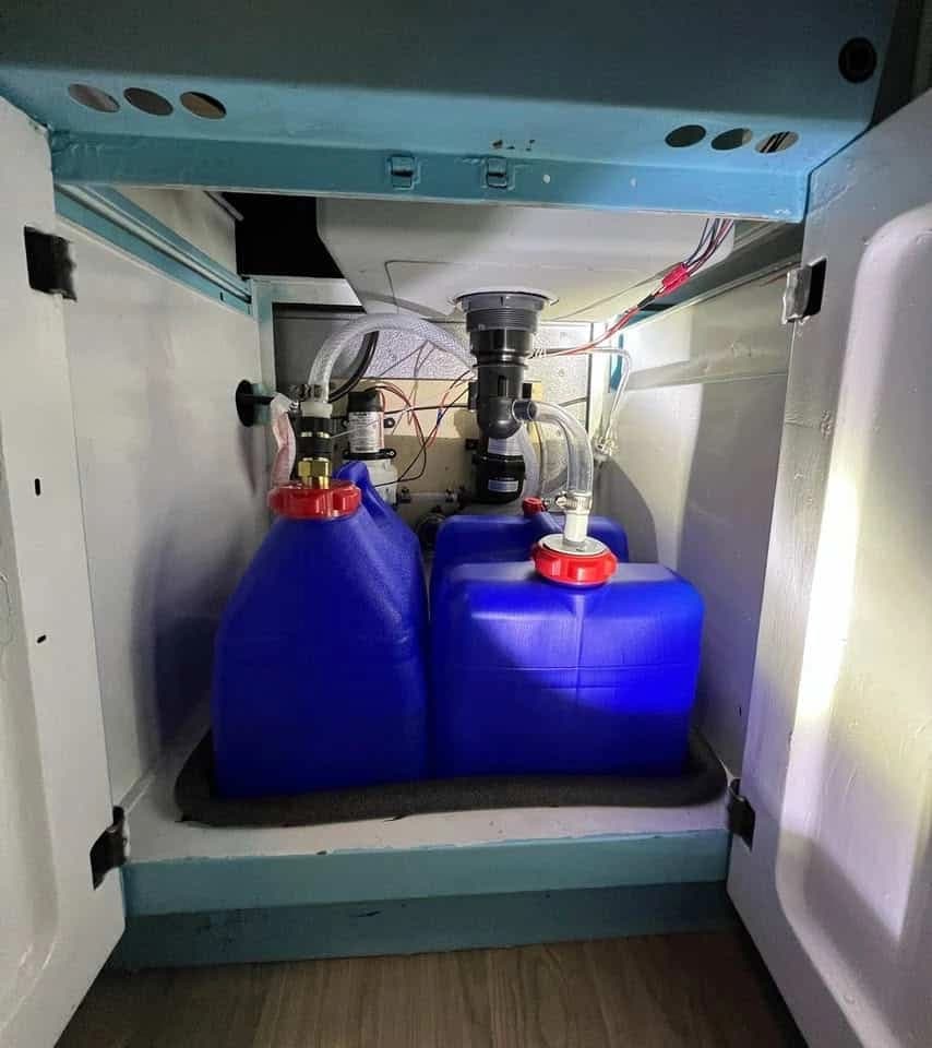 1993 GMC Blue Bird Skoolie Conversion - Image 8