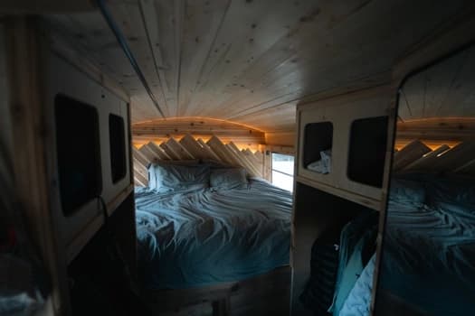 2004 Freightliner Thomas Skoolie Conversion - Image 9