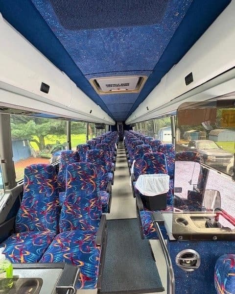 1998 Prevost H345 Motor Coaches - Image 2