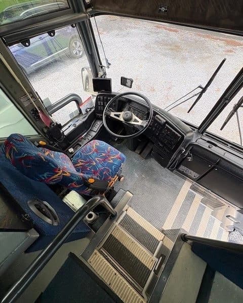 1998 Prevost H345 Motor Coaches - Image 4