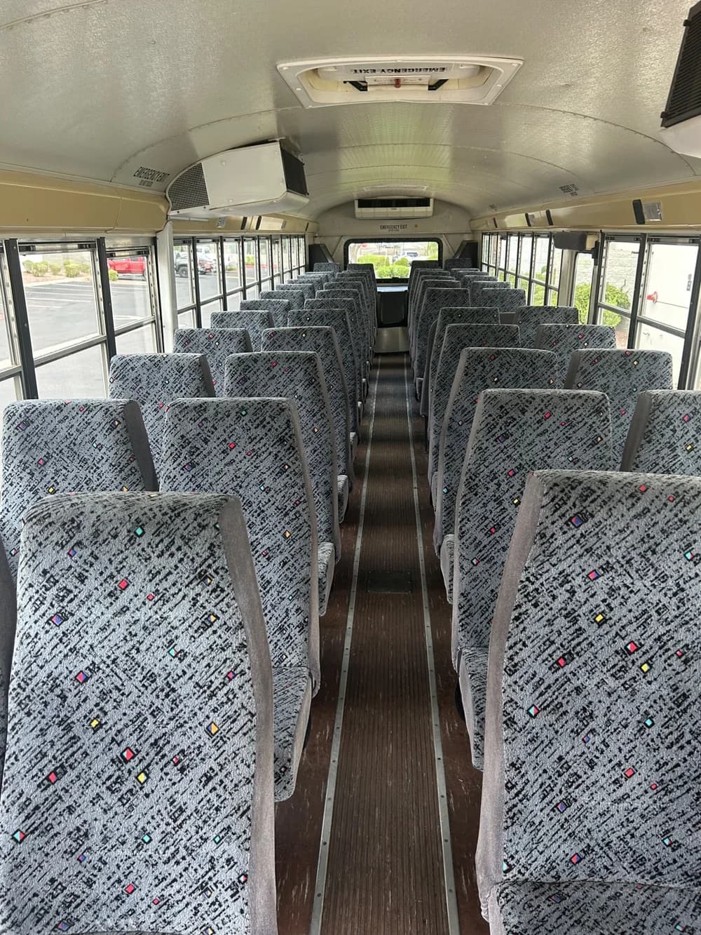 2006 International Re 3000 - Image 3