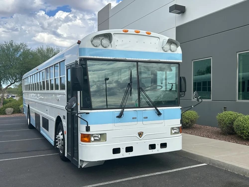 2006 International Re 3000 - Image 4