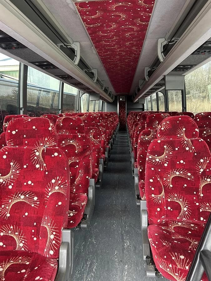 2005 Prevost H3-45 Coach - Image 5