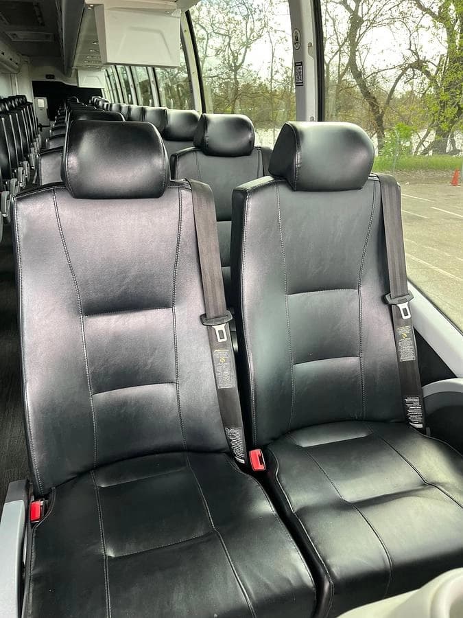 2018 Volvo 9700 Coach Bus - Image 3
