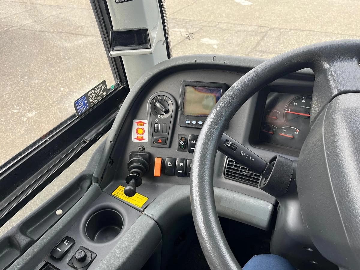 2018 Volvo 9700 Coach Bus - Image 5