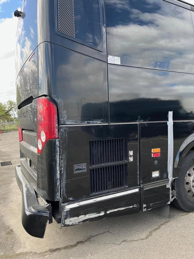2016 Prevost H3-45 ADA Coach Bus - Image 7