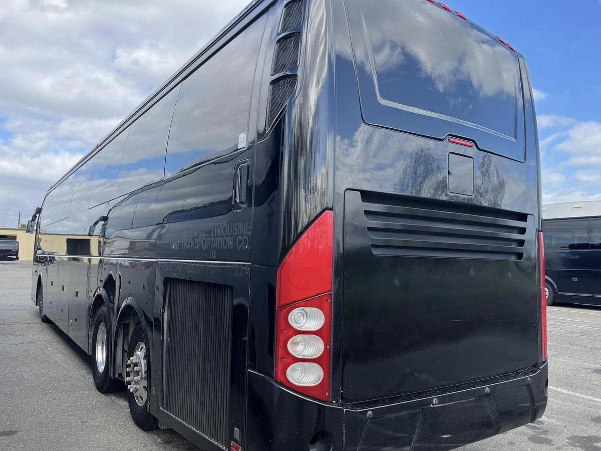 2018 Volvo 9700 Coach - Image 3
