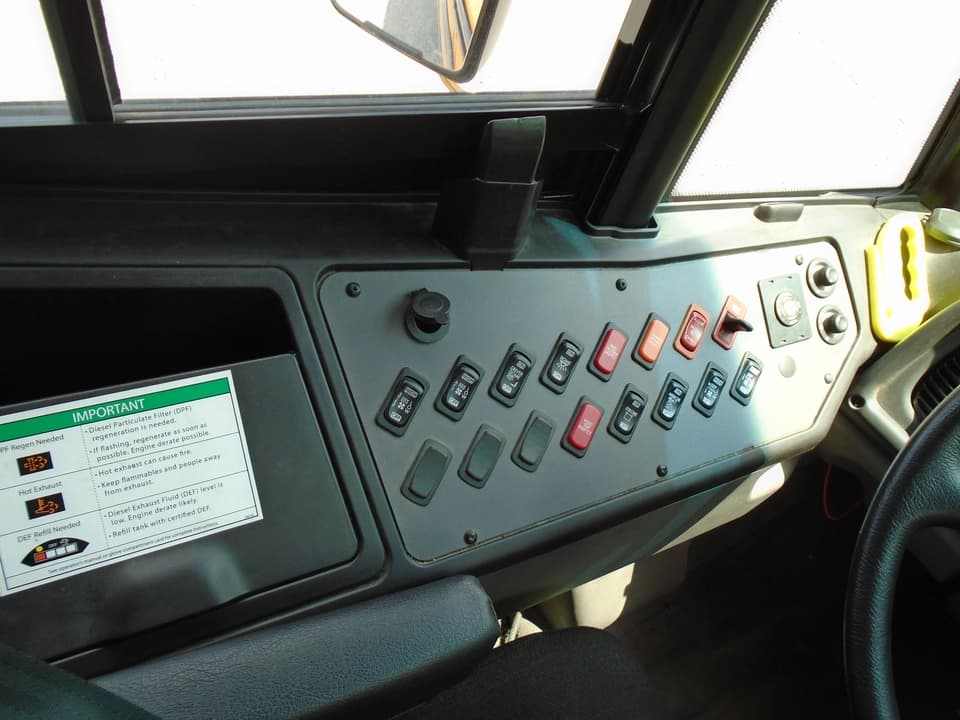 2023 Freightliner Thomas C2 School Bus - Image 12