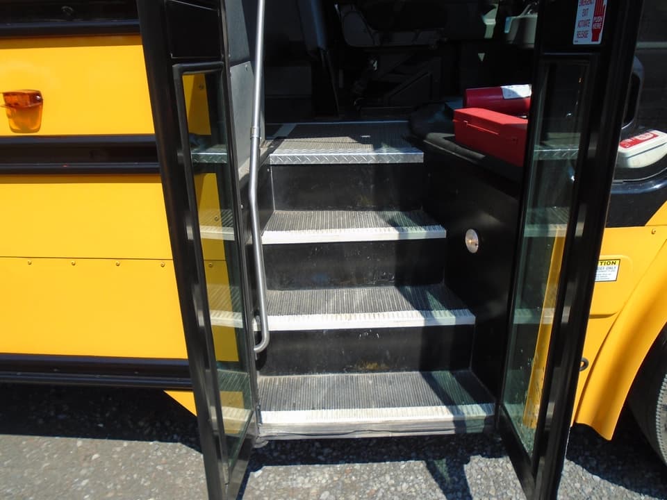 2013 Freightliner Thomas C2 School Bus - Image 9