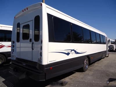 2013 IH Starcraft XLT Shuttle Bus - Image 2