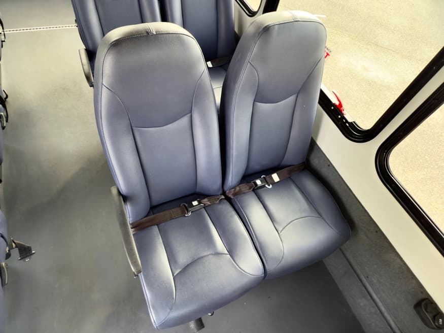 2017 Ford E350 Starcraft Allstar - Image 5