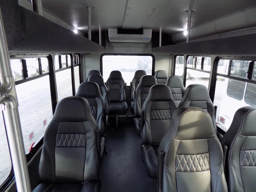 2019 Ford Transit 350 Starlite - Image 4