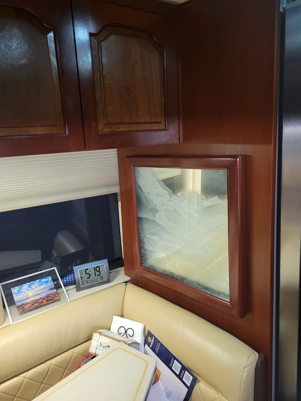 1997 Prevost Featherlite H3-45 Motorcoach Conversion - Image 12