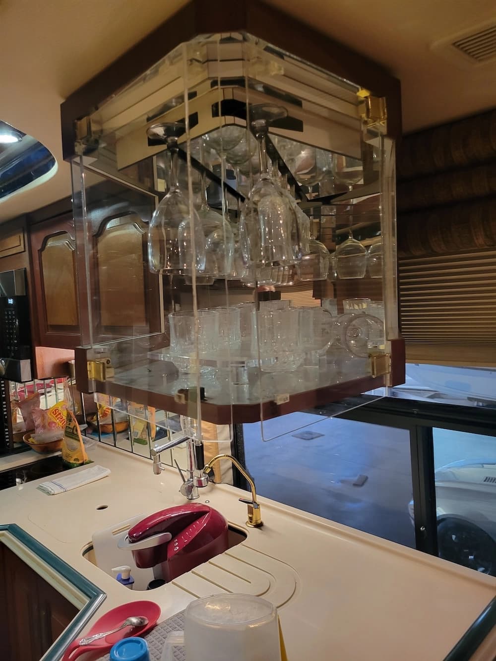 1997 Prevost Featherlite H3-45 Motorcoach Conversion - Image 14