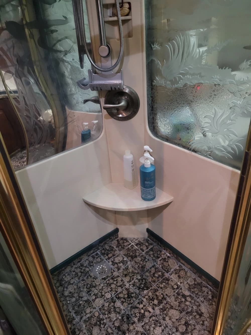 1997 Prevost Featherlite H3-45 Motorcoach Conversion - Image 22