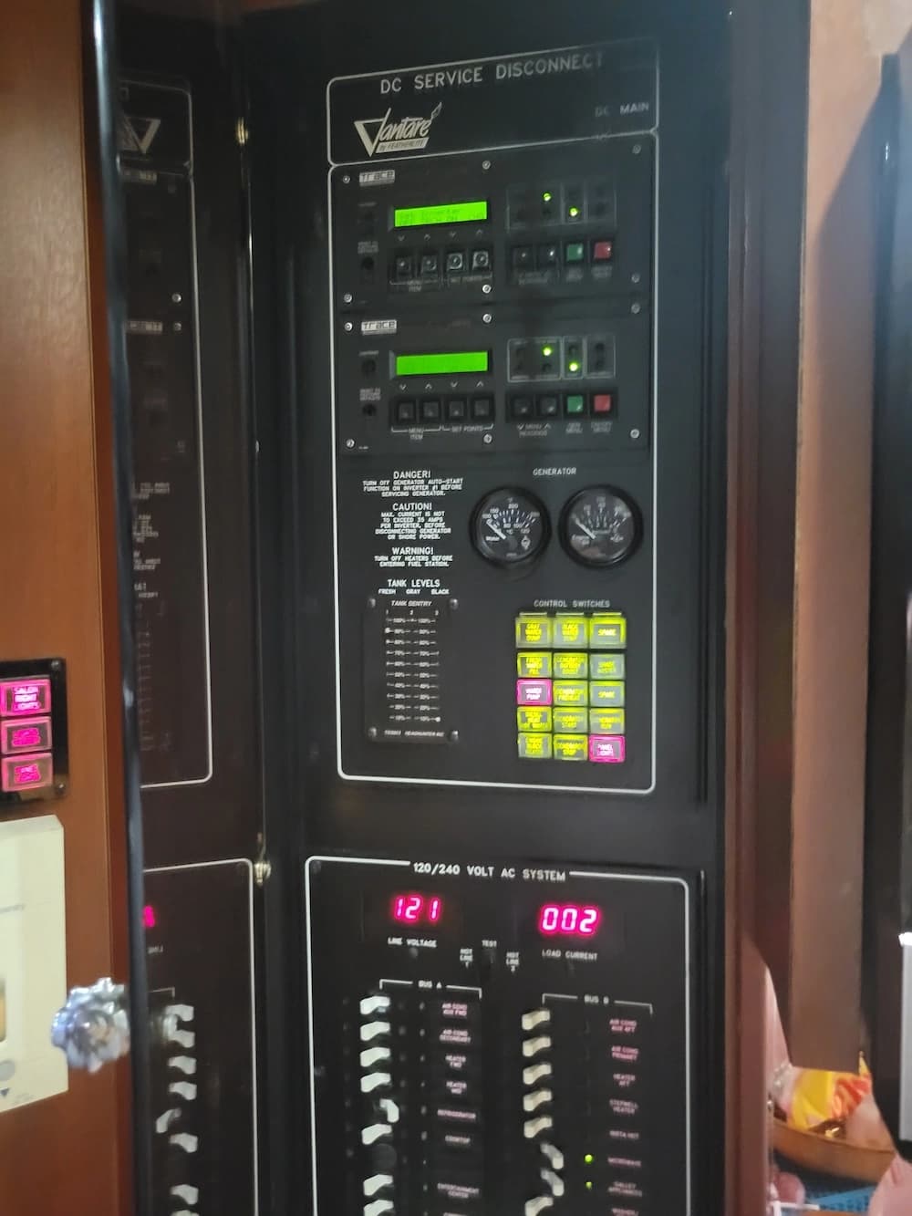 1997 Prevost Featherlite H3-45 Motorcoach Conversion - Image 25