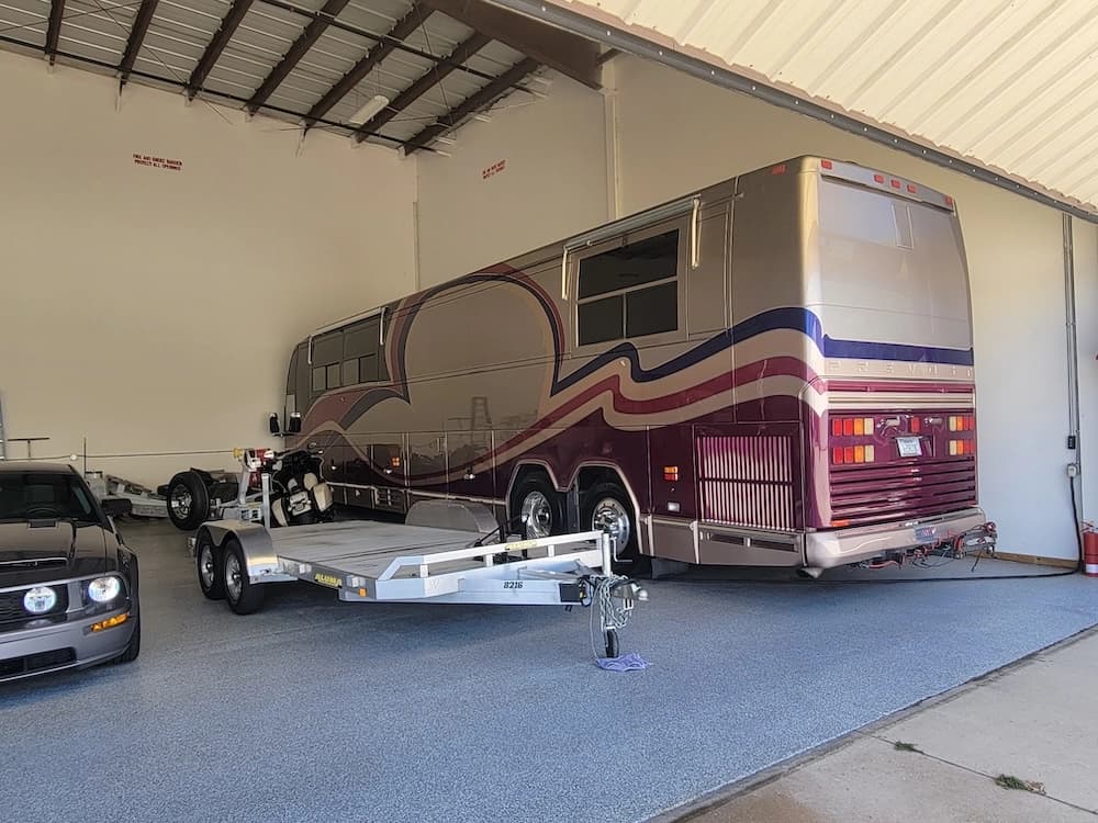 1997 Prevost Featherlite H3-45 Motorcoach Conversion - Image 4