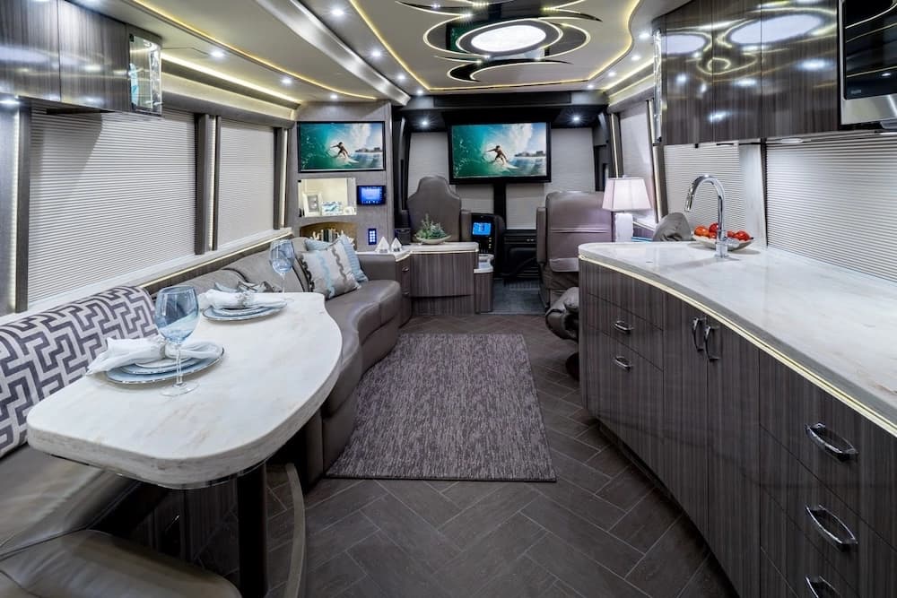 2018 Prevost Marathon X3 Motorcoach - Image 2