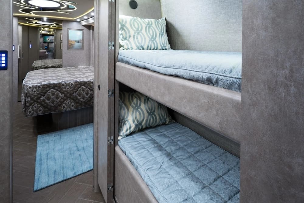 2018 Prevost Marathon X3 Motorcoach - Image 15