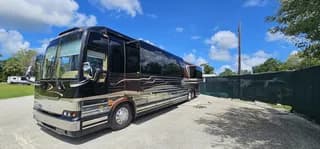 2005 Prevost (NFI) Marathon XLII bus