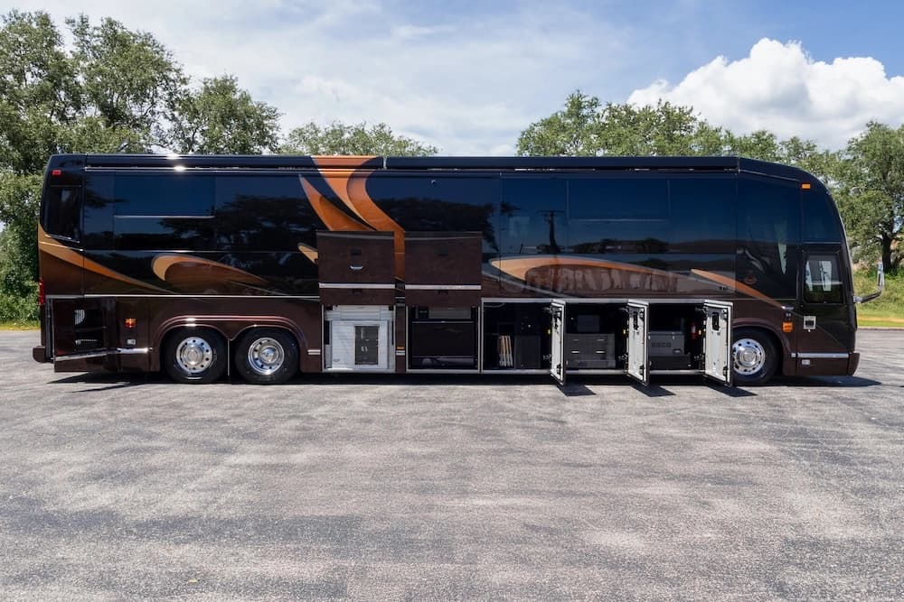 2014 Prevost Marathon H3-45 Motorcoach - Image 30