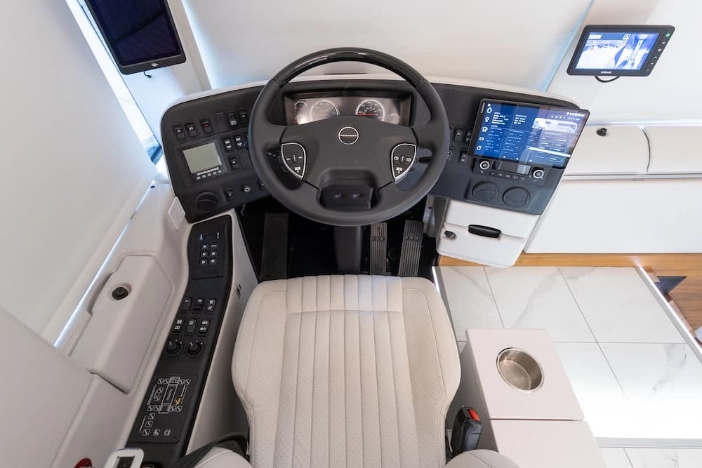 2024 Prevost Loki H3-45 Coach - Image 13