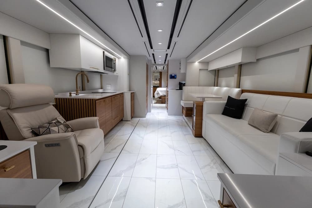 2024 Prevost Loki H3-45 Coach - Image 14