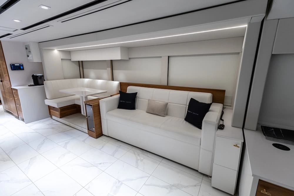 2024 Prevost Loki H3-45 Coach - Image 15