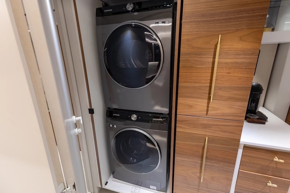 2024 Prevost Loki H3-45 Coach - Image 32