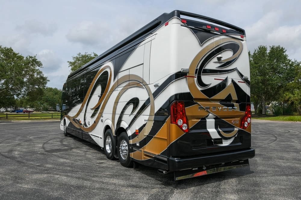 2003 Prevost Liberty Elegant Lady H3-45 Motorcoach - Image 7