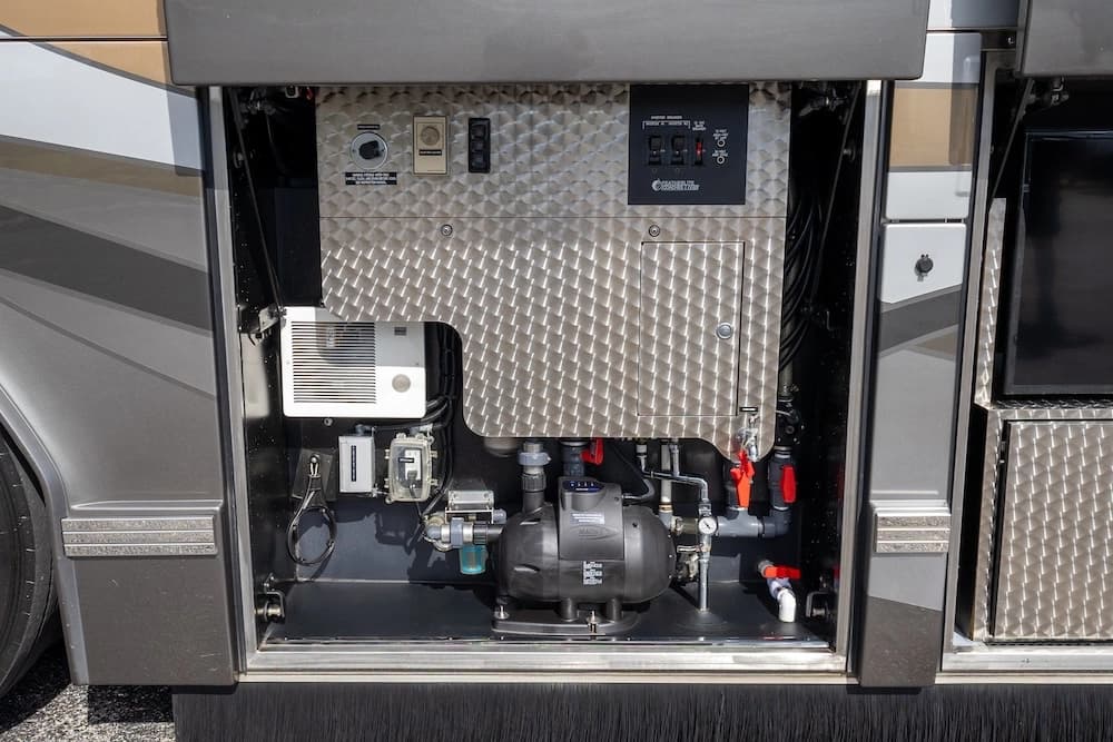2009 Prevost Featherlite H3-45 Motorcoach - Image 35