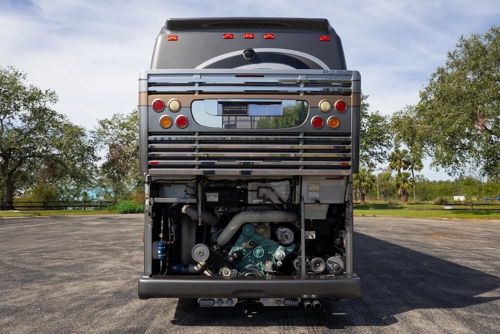 2009 Prevost Featherlite H3-45 Motorcoach - Image 45