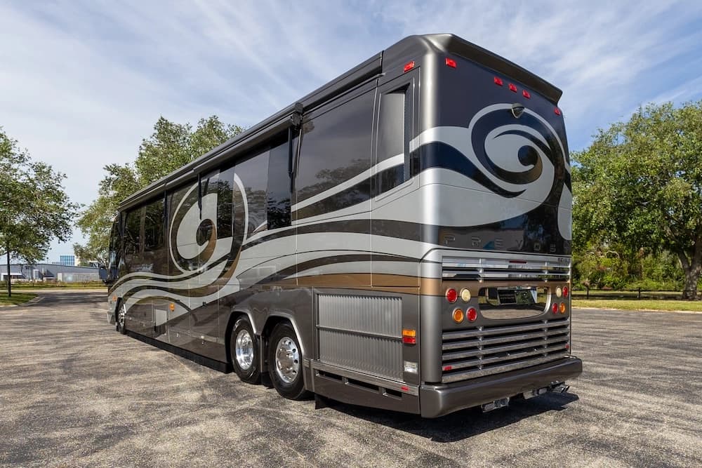 2009 Prevost Featherlite H3-45 Motorcoach - Image 7