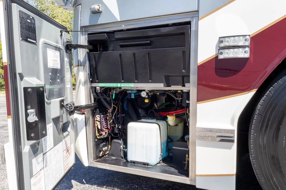2008 Prevost Featherlite H3-45 Motorcoach - Image 39