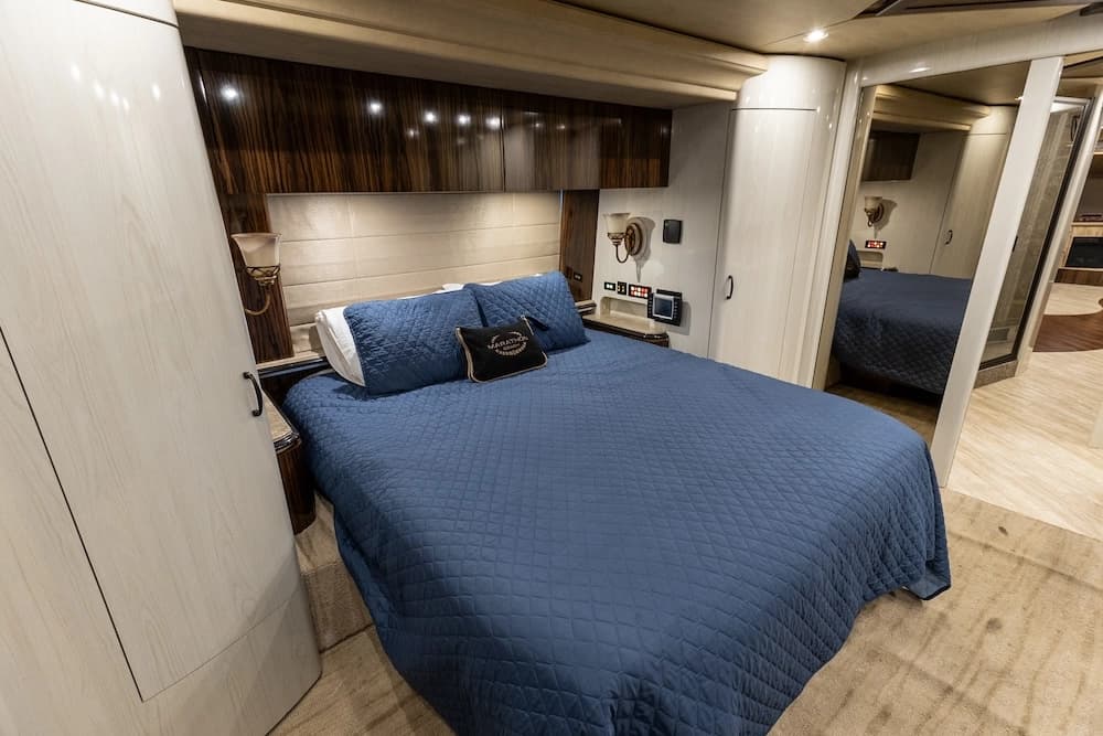 2009 Prevost Marathon H3-45 Motorcoach - Image 28