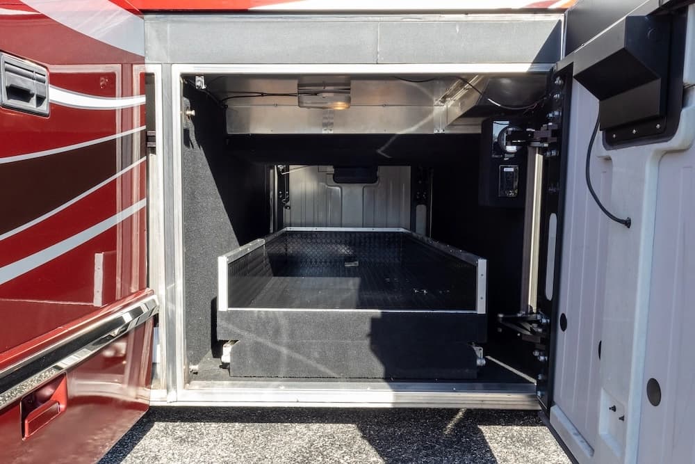 2009 Prevost Marathon H3-45 Motorcoach - Image 37
