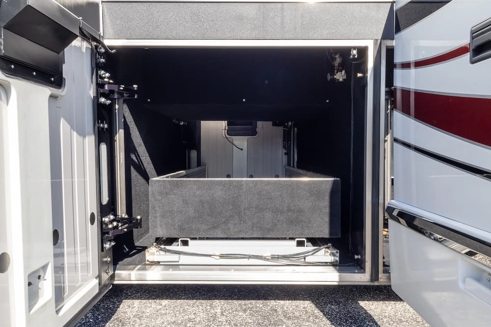 2009 Prevost Marathon H3-45 Motorcoach - Image 41