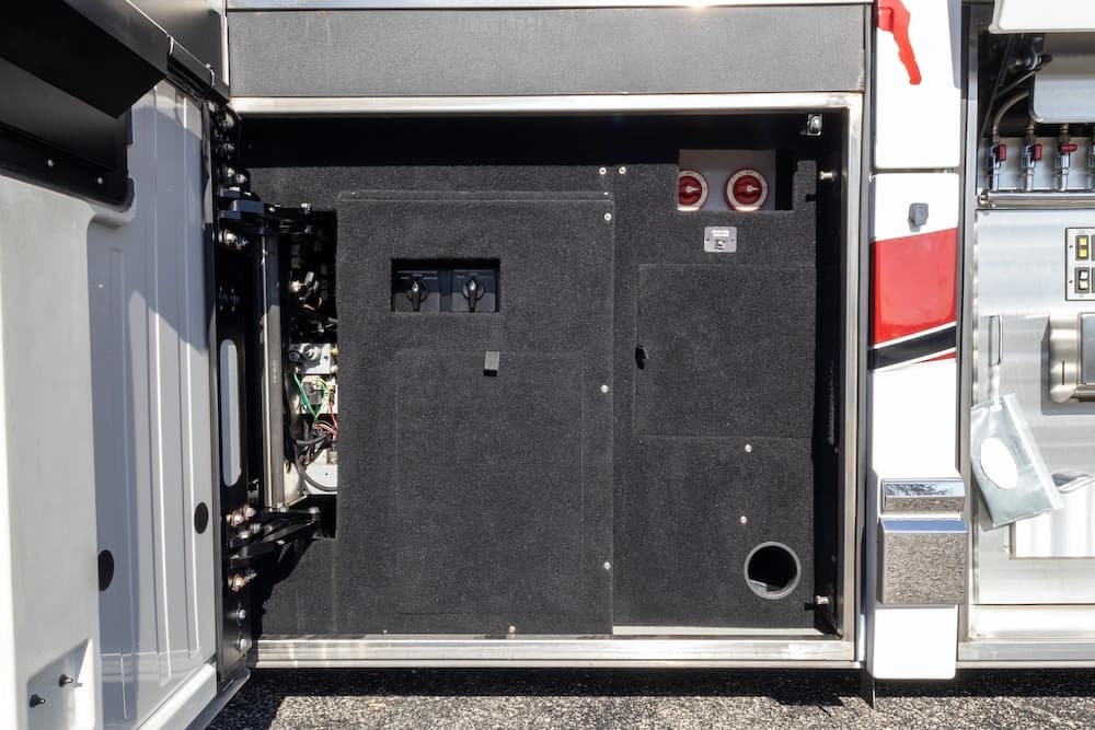2009 Prevost Marathon H3-45 Motorcoach - Image 43