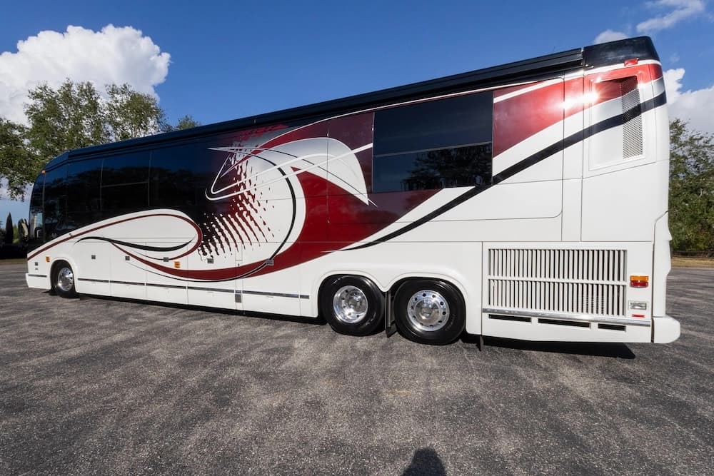 2009 Prevost Marathon H3-45 Motorcoach - Image 8