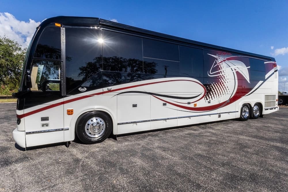 2009 Prevost Marathon H3-45 Motorcoach - Image 10