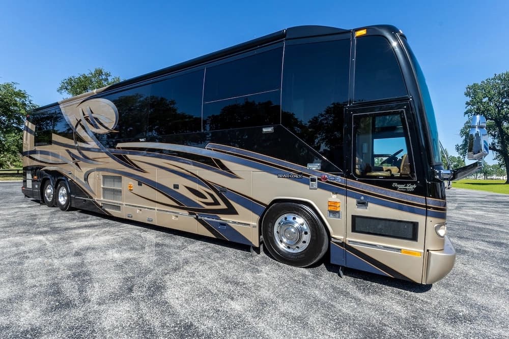 2009 Prevost H3-45 Liberty Elegant Lady - Image 3
