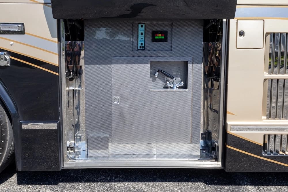 2009 Prevost H3-45 Liberty Elegant Lady - Image 36