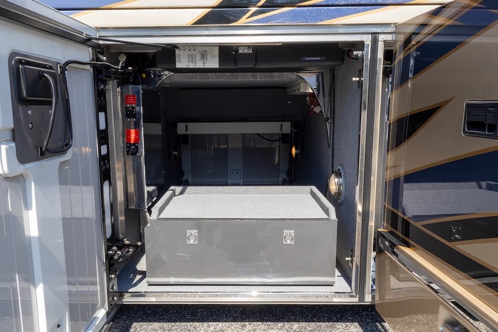 2009 Prevost H3-45 Liberty Elegant Lady - Image 40