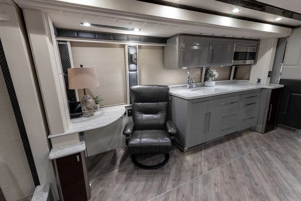 2021 Prevost H3-45 Emerald Motorcoach Conversion - Image 17
