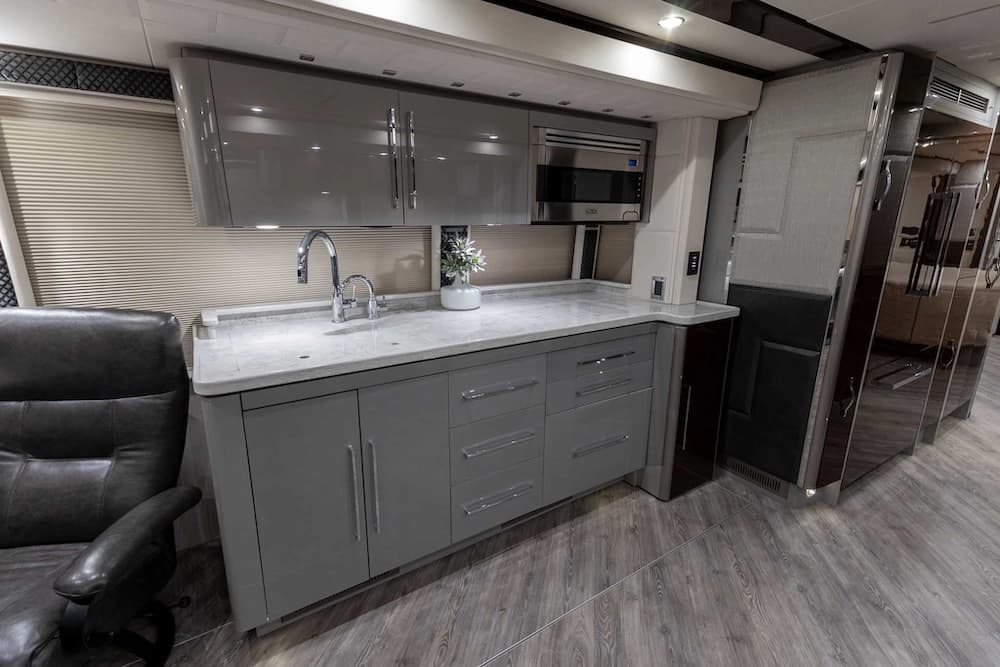 2021 Prevost H3-45 Emerald Motorcoach Conversion - Image 18